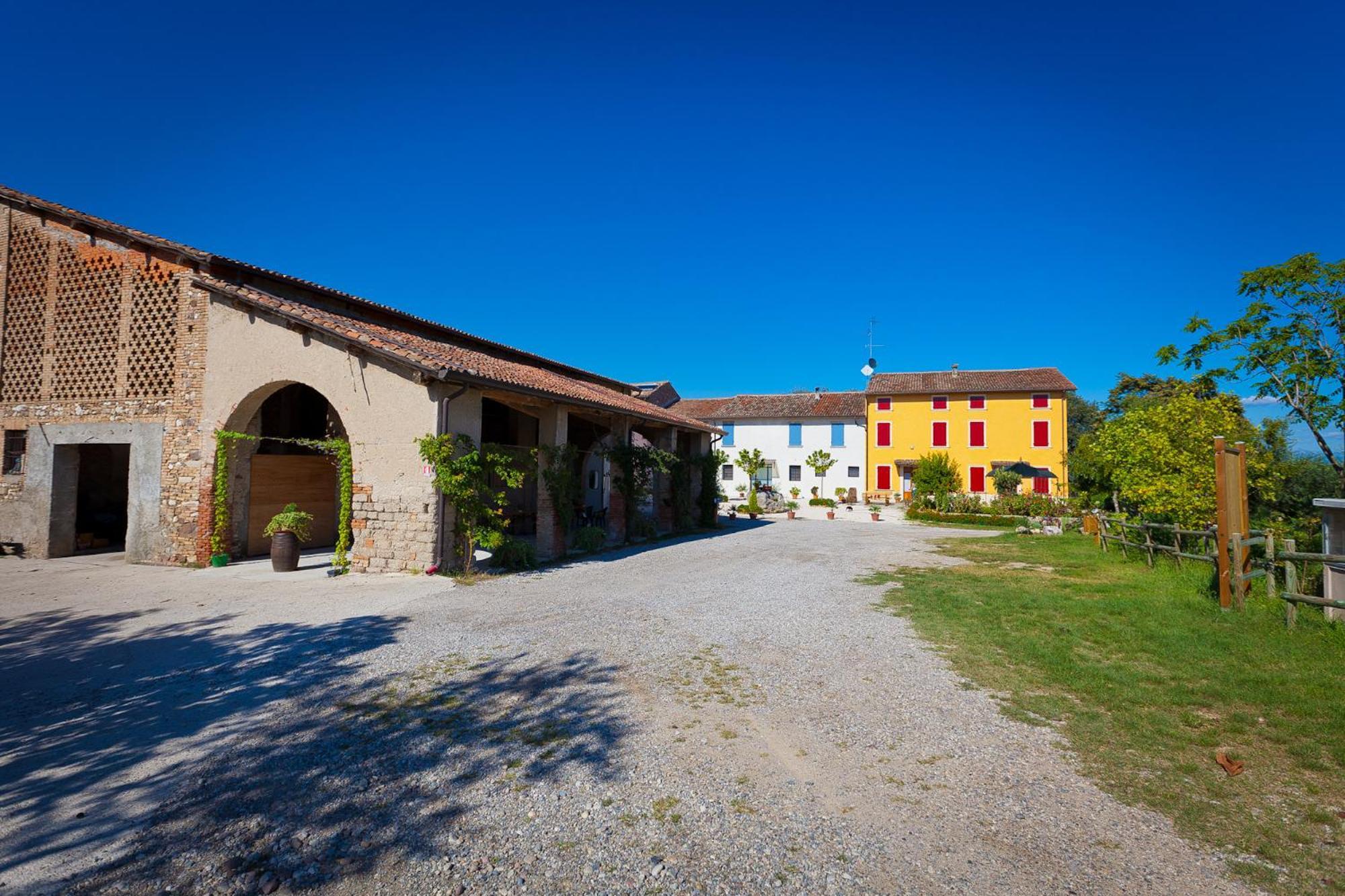 Agriturismo Con Cucina Tipica Nuova Scardua Cavriana Eksteriør bilde